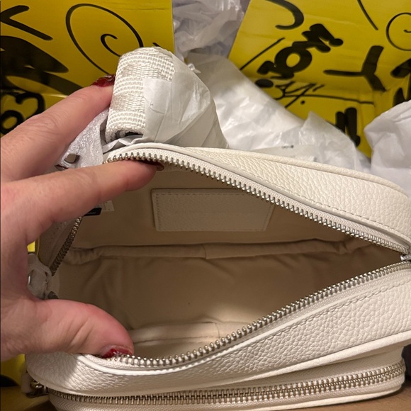 Marc Jacobs Ivory Crossbody Bag - Picture 4 of 6